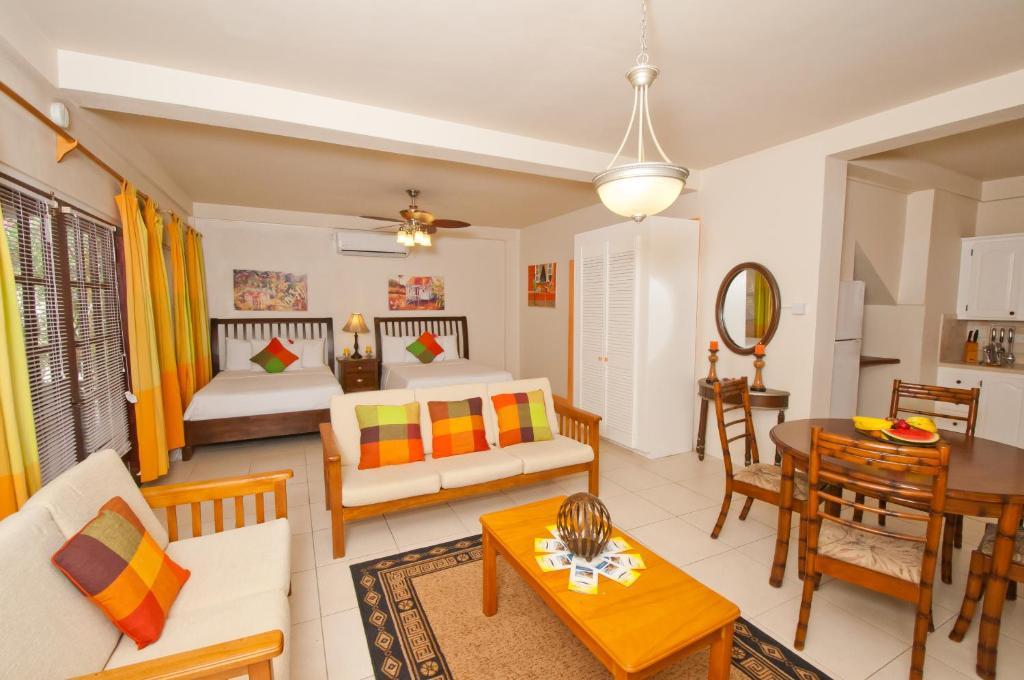 Grooms Beach Villa & Resort St. George's Room photo